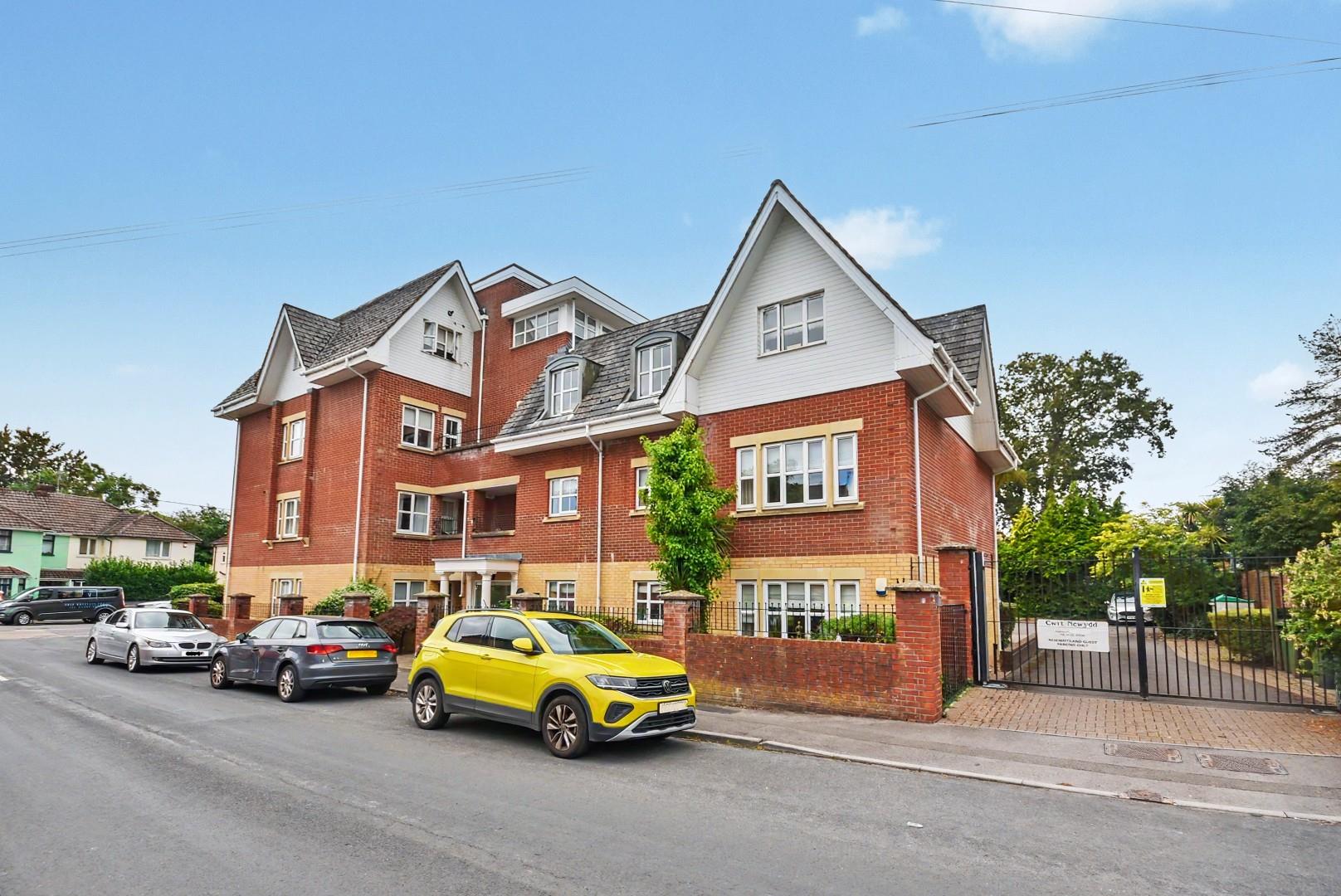 10 Cwrt Newydd, Elm Grove Road, Dinas Powys, CF64 4BD